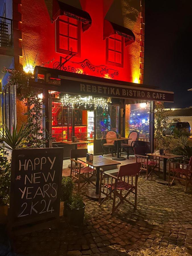 Готель Rebetika & Bistro 3*